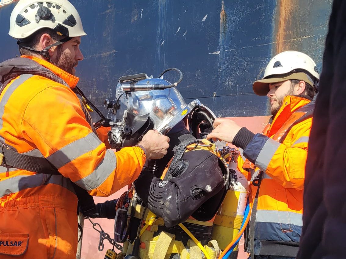 during a UWILD inspections South Coast a diver gets dressed in ready to go