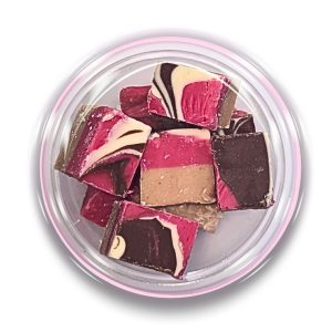 Strawberry Cheesecake Fudge  (per 100g)